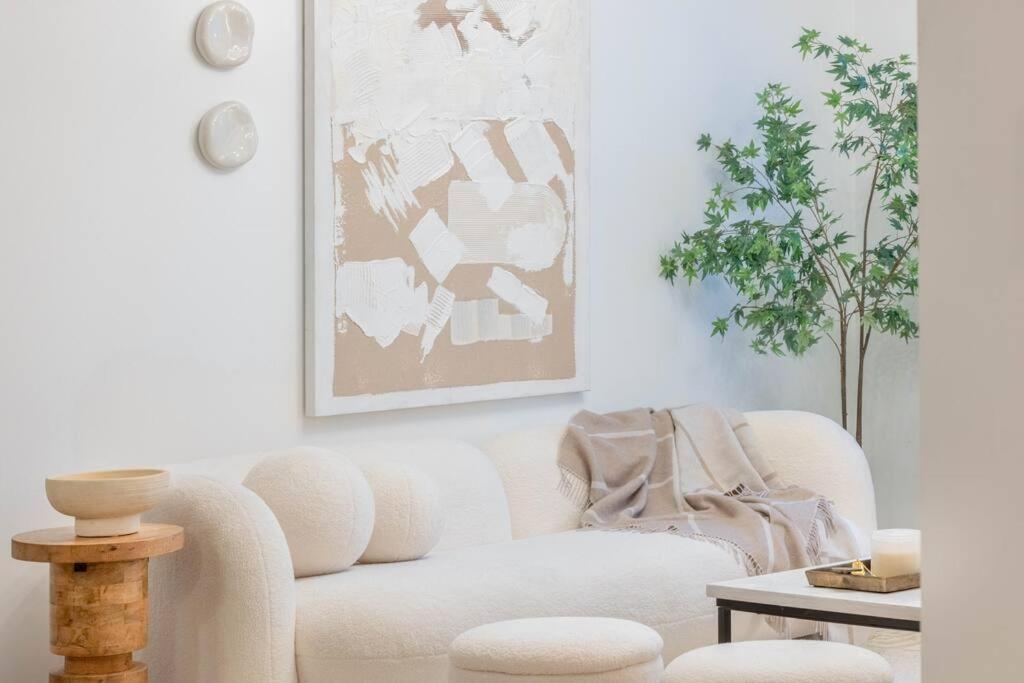 Pangsapuri Designer Apt For 6, City Views, Near Times Square! *