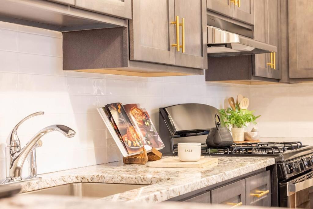 Designer Apt For 6, City Views, Near Times Square!